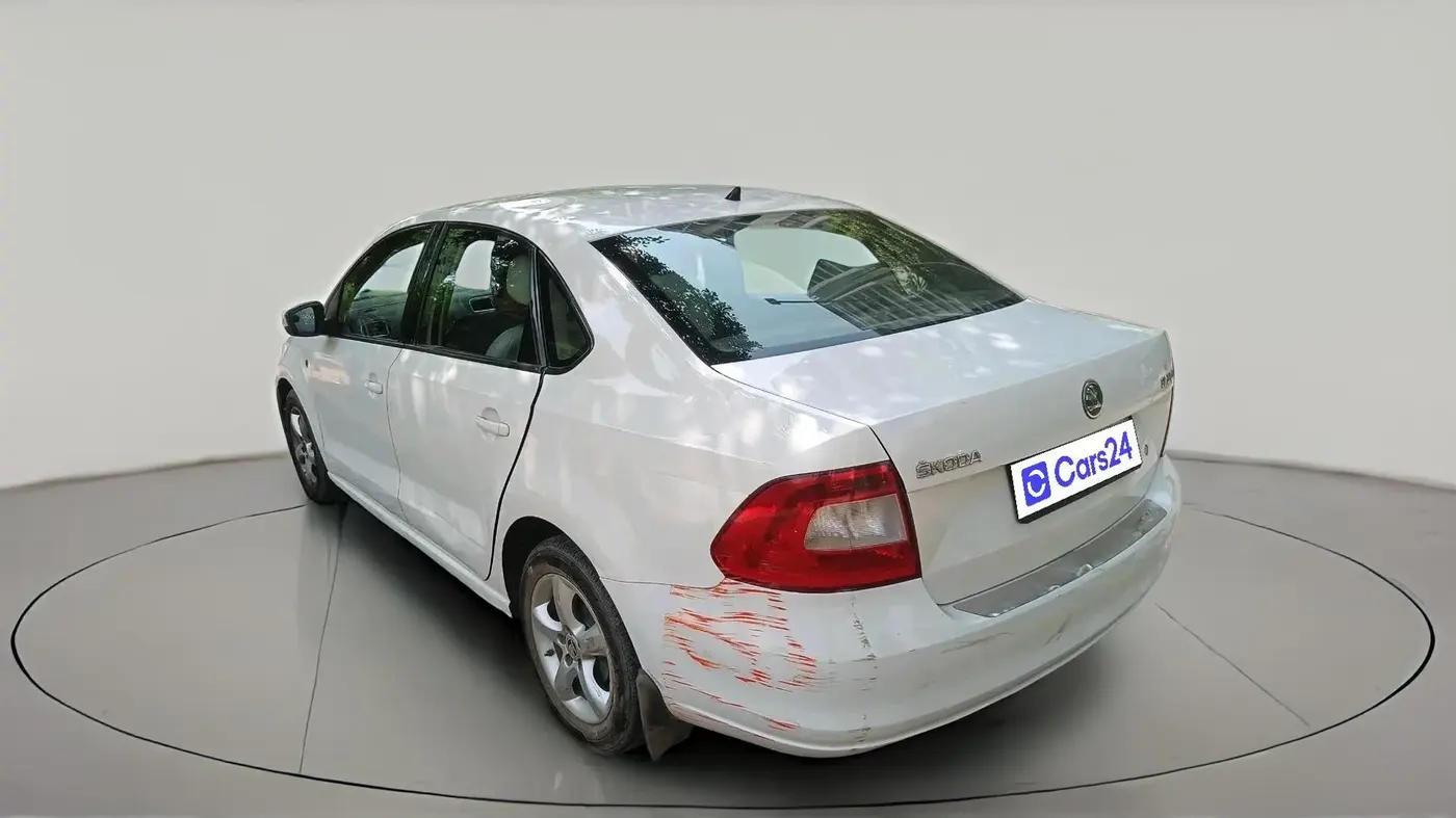 2014 Skoda Rapid AMBITION 1.5 TDI, Diesel, Manual, 1,15,326 km, exterior