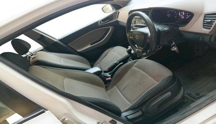2017 Hyundai Elite i20 SPORTZ 1.2, Petrol, Manual, 1,22,997 km, interior