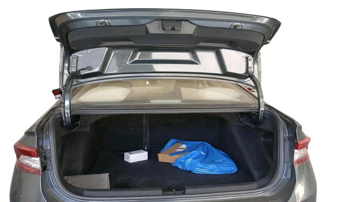 2022 Skoda SLAVIA STYLE 1.0L TSI MT, Petrol, Manual, 42,255 km, exterior