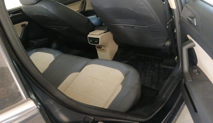 2022 Skoda SLAVIA STYLE 1.0L TSI MT, Petrol, Manual, 42,255 km, interior