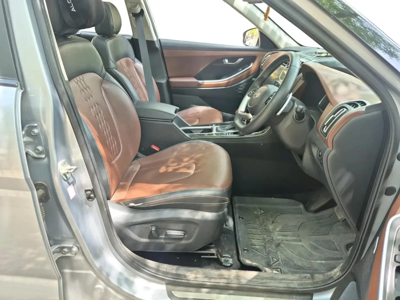 2021 Hyundai ALCAZAR 1.5 SIGNATURE (O) AT 6STR, Diesel, Automatic, 27,146 km, interior