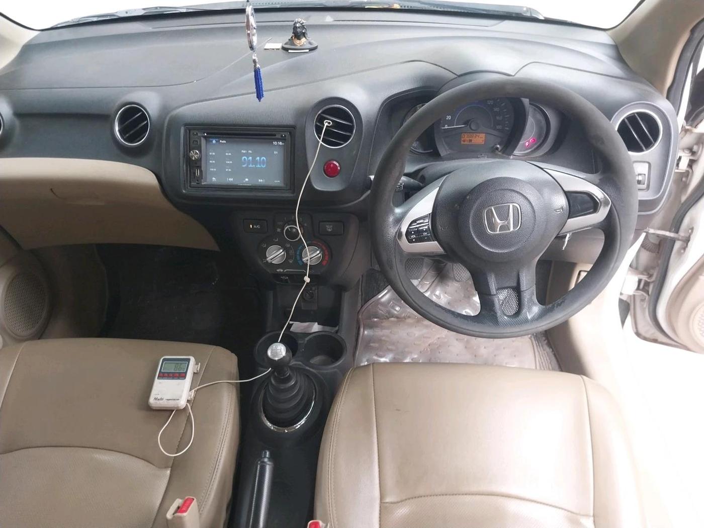 2014 Honda Brio S MT, Petrol, Manual, 78,899 km, interior
