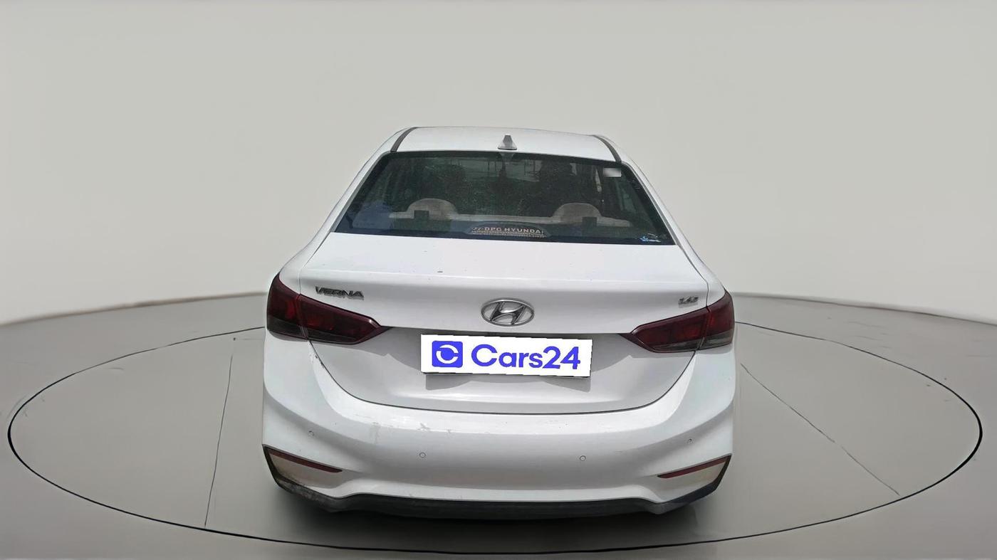2018 Hyundai Verna 1.6 EX CRDI, Diesel, Manual, 80,035 km, exterior