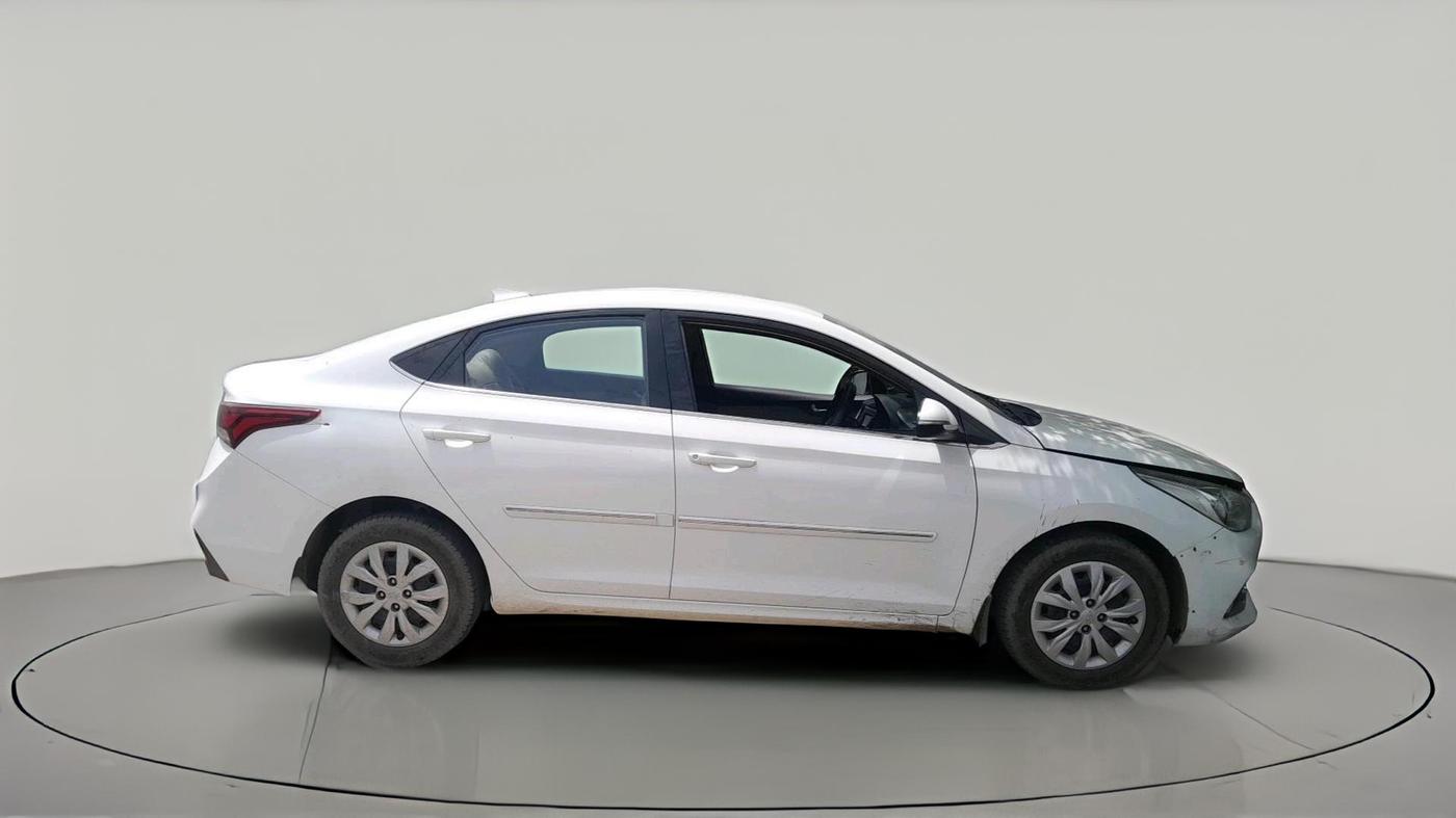 2018 Hyundai Verna 1.6 EX CRDI, Diesel, Manual, 80,035 km, exterior