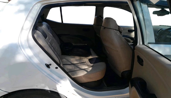 2014 Hyundai i10 MAGNA 1.1, CNG, Manual, 1,90,776 km, interior