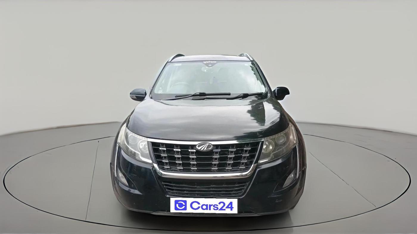 2018 Mahindra XUV500 W11, Diesel, Manual, 1,01,721 km, exterior