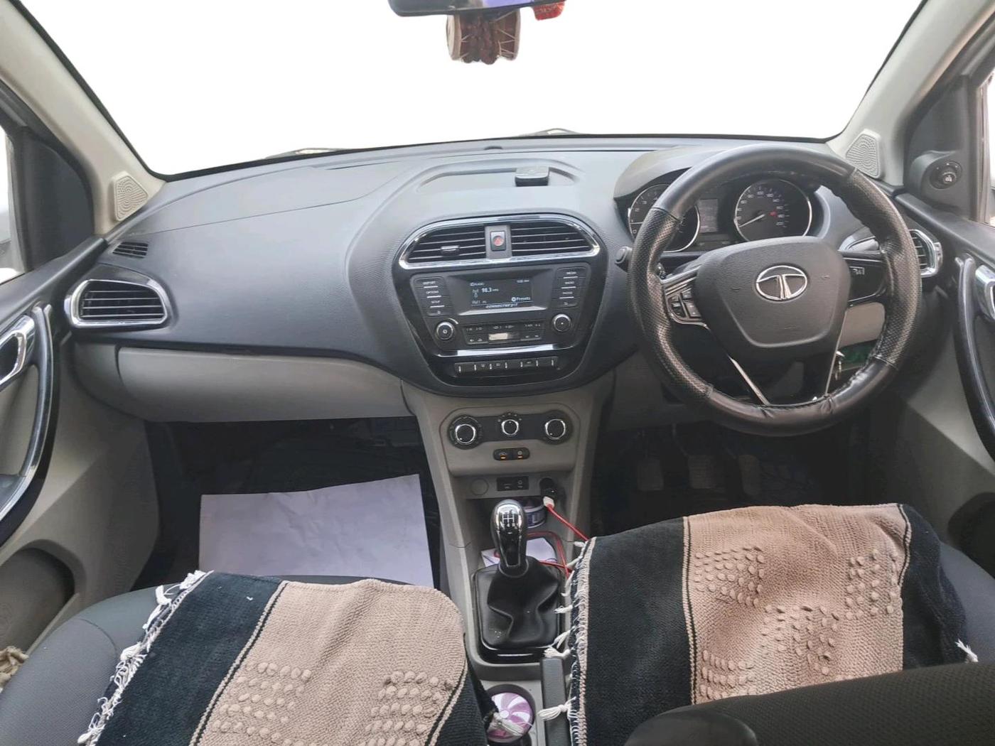2019 Tata Tiago XZ PETROL, Petrol, Manual, 1,29,410 km, interior