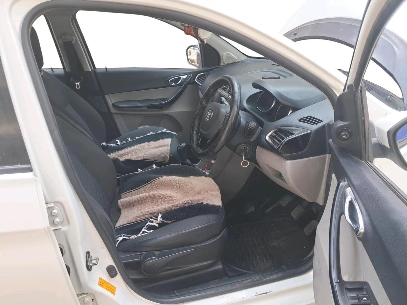 2019 Tata Tiago XZ PETROL, Petrol, Manual, 1,29,410 km, interior