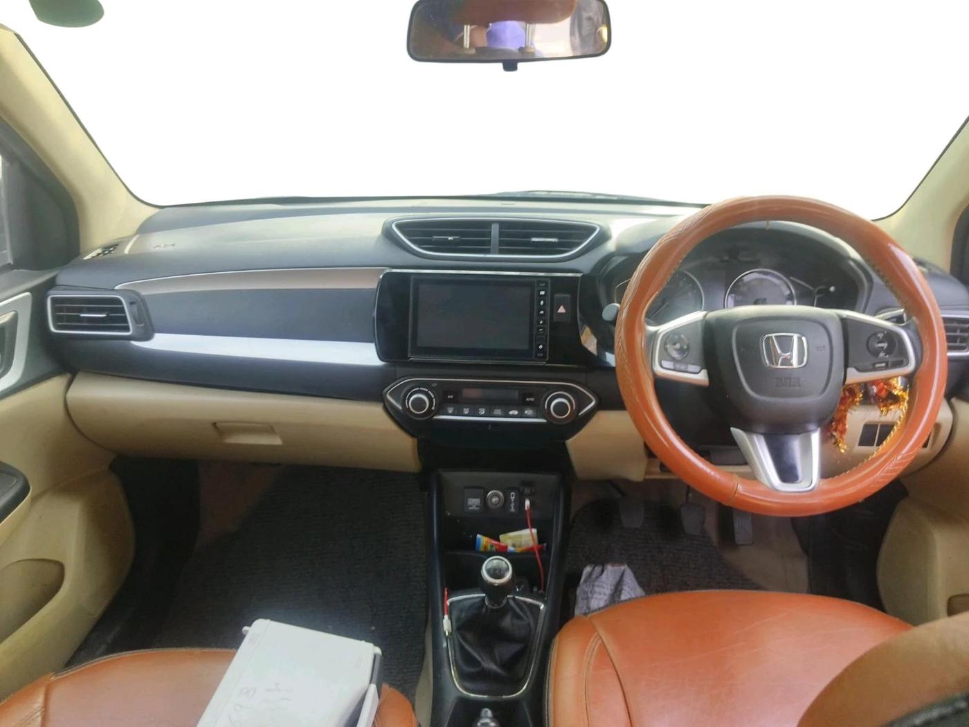 2022 Honda Amaze 1.2L I-VTEC VX, CNG, Manual, 73,979 km, interior