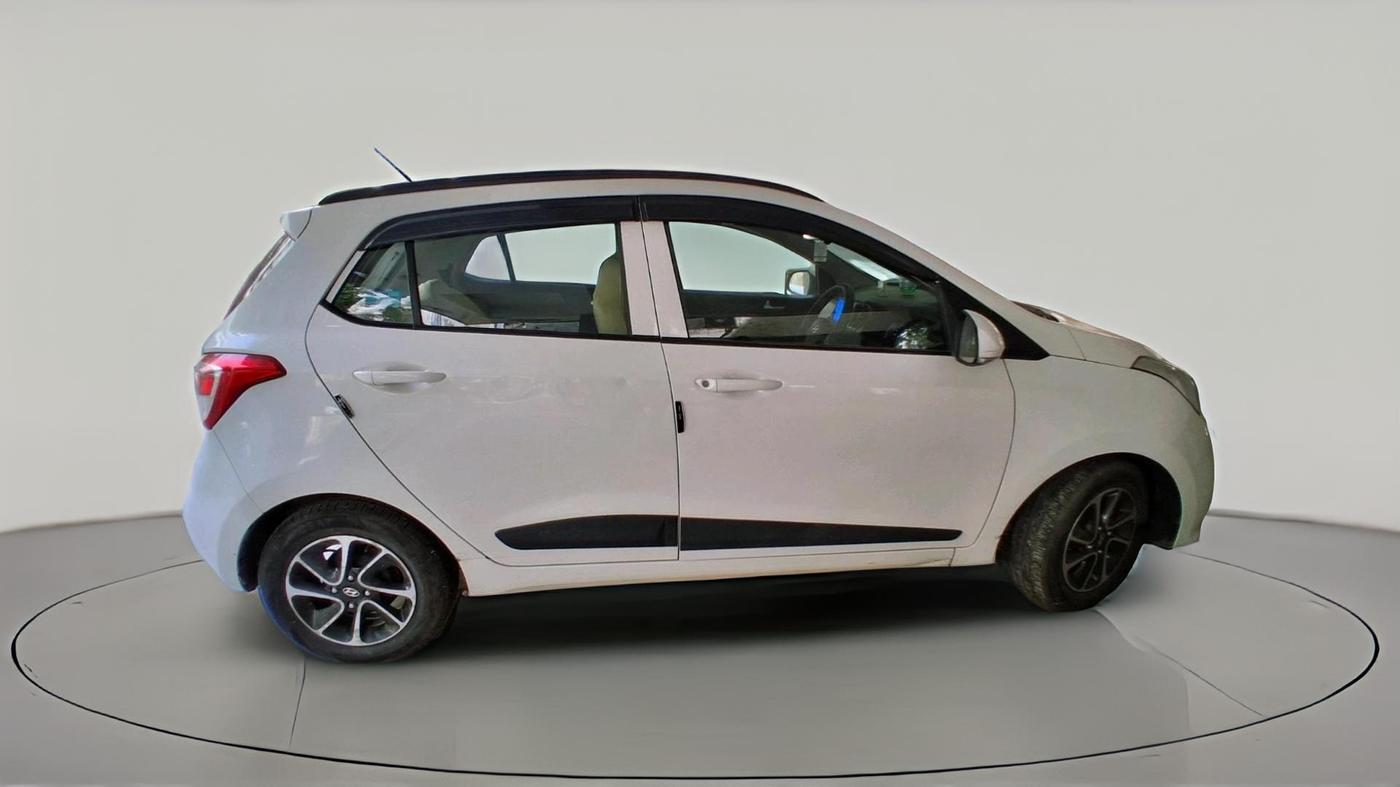 2017 Hyundai Grand i10 SPORTZ (O) AT 1.2 KAPPA VTVT, Petrol, Automatic, 47,200 km, exterior