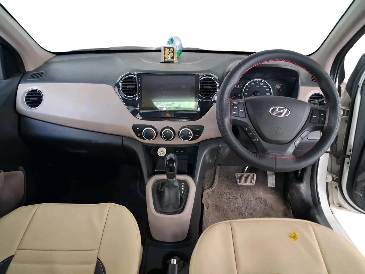 2017 Hyundai Grand i10 SPORTZ (O) AT 1.2 KAPPA VTVT, Petrol, Automatic, 47,200 km, interior