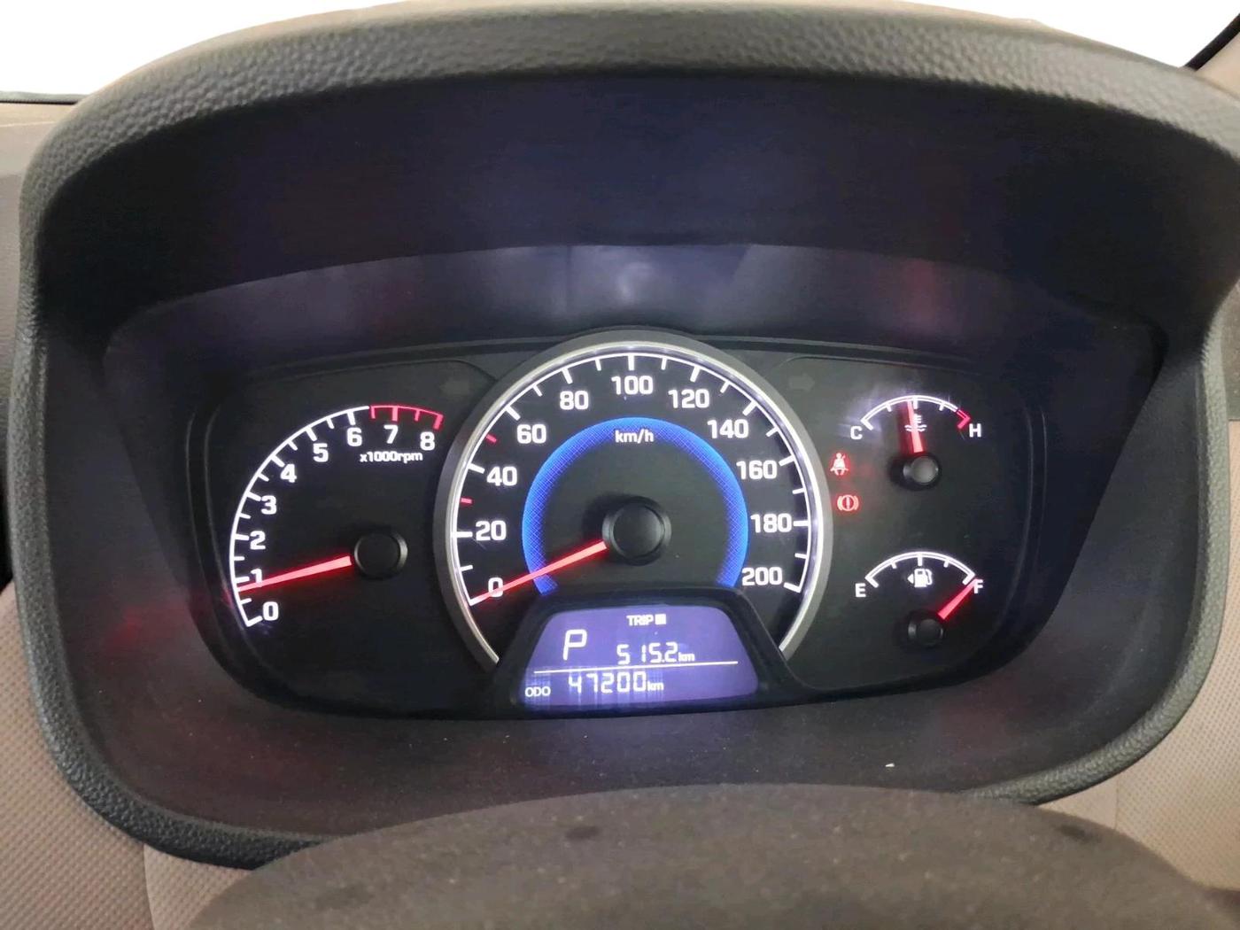 2017 Hyundai Grand i10 SPORTZ (O) AT 1.2 KAPPA VTVT, Petrol, Automatic, 47,200 km, interior