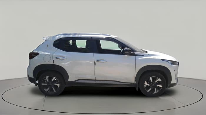 2026 Nissan MAGNITE N-Connecta B4D 1.0 Petrol AMT, CNG, Automatic, 8,194 km, exterior