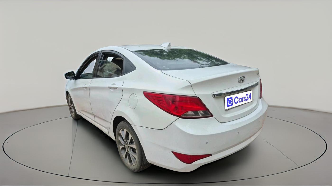 2017 Hyundai Verna 1.6 CRDI SX, Diesel, Manual, 1,86,485 km, exterior