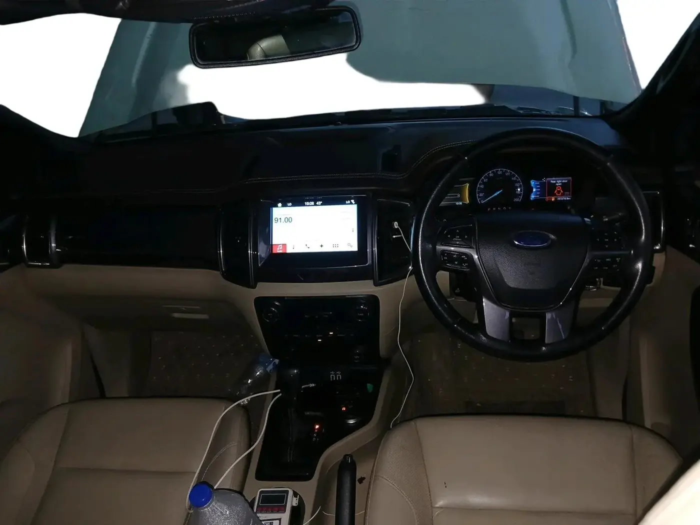 2017 Ford Endeavour TITANIUM 3.2 4X4 AT, Diesel, Automatic, 57,281 km, interior