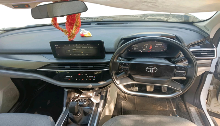 2024 Tata Safari PURE PLUS S, Diesel, Manual, 51,945 km, interior