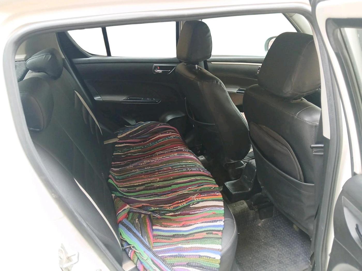 2013 Maruti Swift VXI, Petrol, Manual, 82,426 km, interior