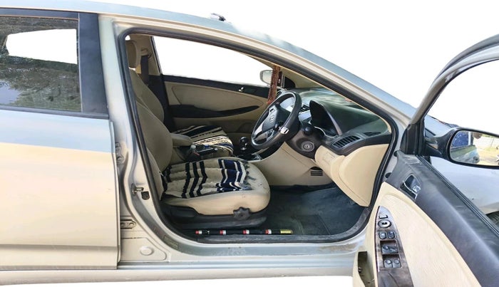 2012 Hyundai Verna FLUIDIC 1.6 CRDI SX, Diesel, Manual, 1,06,171 km, interior