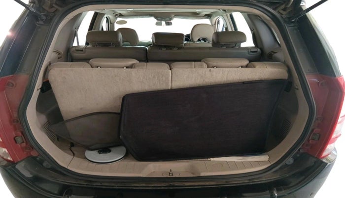 2016 Mahindra XUV500 W10 1.99, Diesel, Manual, 1,37,049 km, exterior