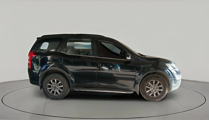 2016 Mahindra XUV500 W10 1.99, Diesel, Manual, 1,37,049 km, exterior