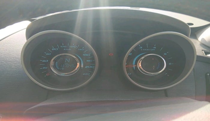 2016 Mahindra XUV500 W10 1.99, Diesel, Manual, 1,37,049 km, interior