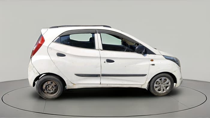 2014 Hyundai Eon MAGNA +, Petrol, Manual, 1,21,748 km, exterior