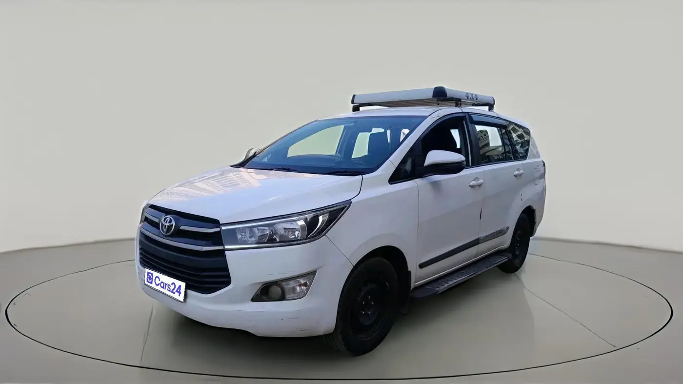2018 Toyota Innova Crysta 2.4 G 8 STR, Diesel, Manual, 1,10,186 km, exterior