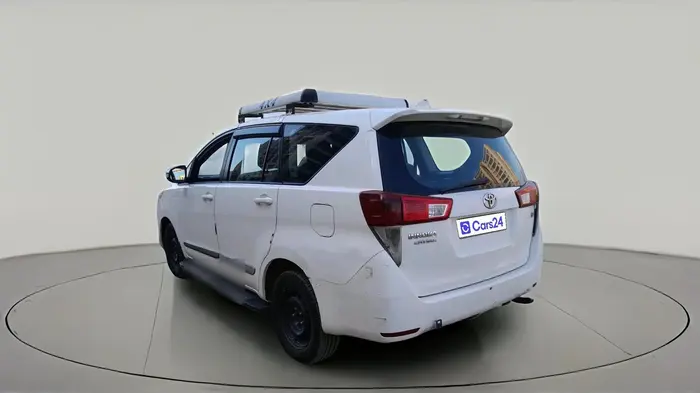 2018 Toyota Innova Crysta 2.4 G 8 STR, Diesel, Manual, 1,10,186 km, exterior