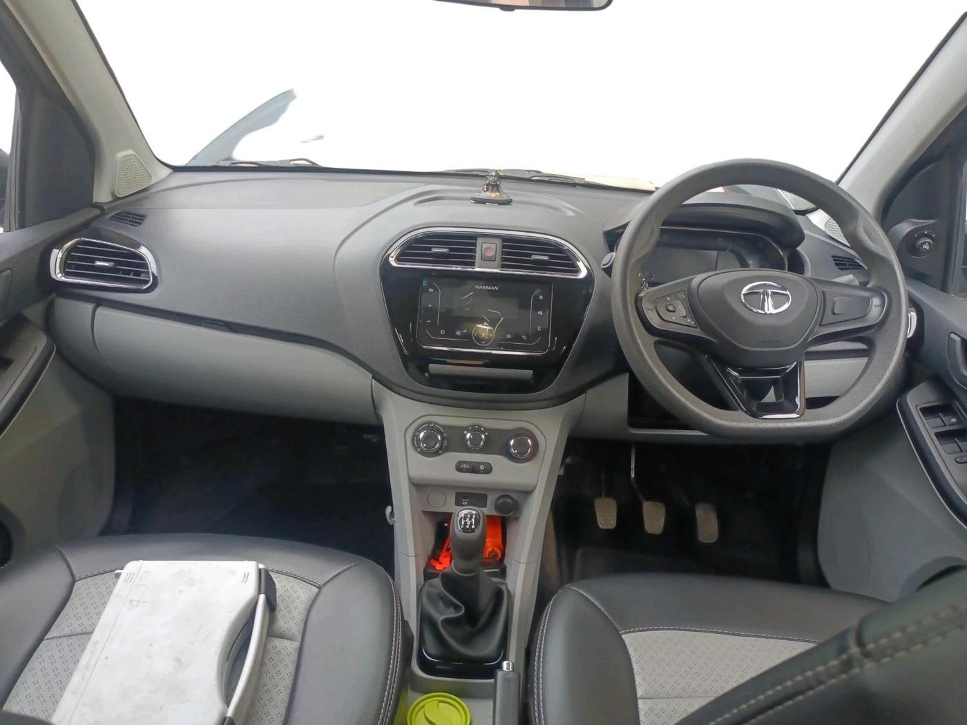 2022 Tata Tiago XT PETROL, Petrol, Manual, 9,509 km, interior