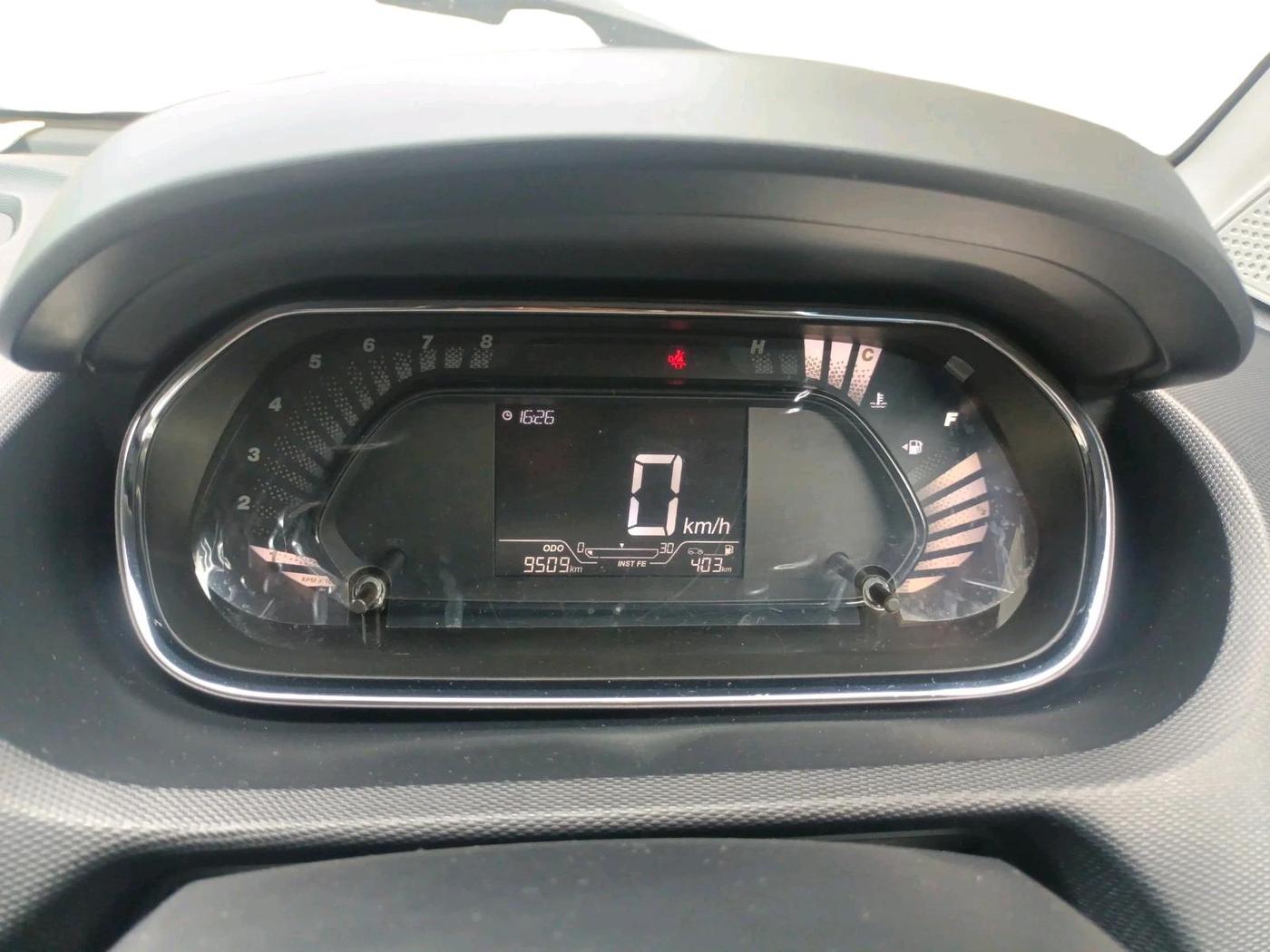 2022 Tata Tiago XT PETROL, Petrol, Manual, 9,509 km, interior