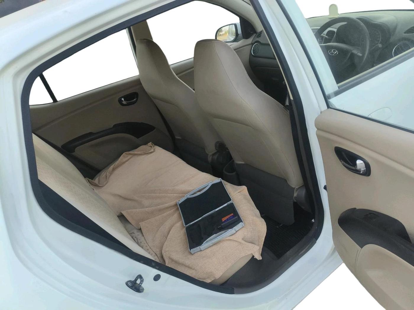 2011 Hyundai i10 MAGNA 1.1, CNG, Manual, 76,025 km, interior