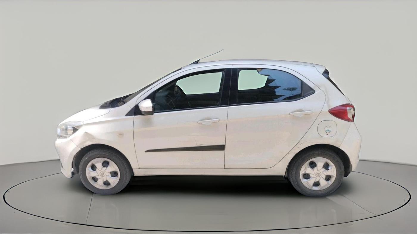 2016 Tata Tiago XT PETROL, Petrol, Manual, 47,904 km, exterior