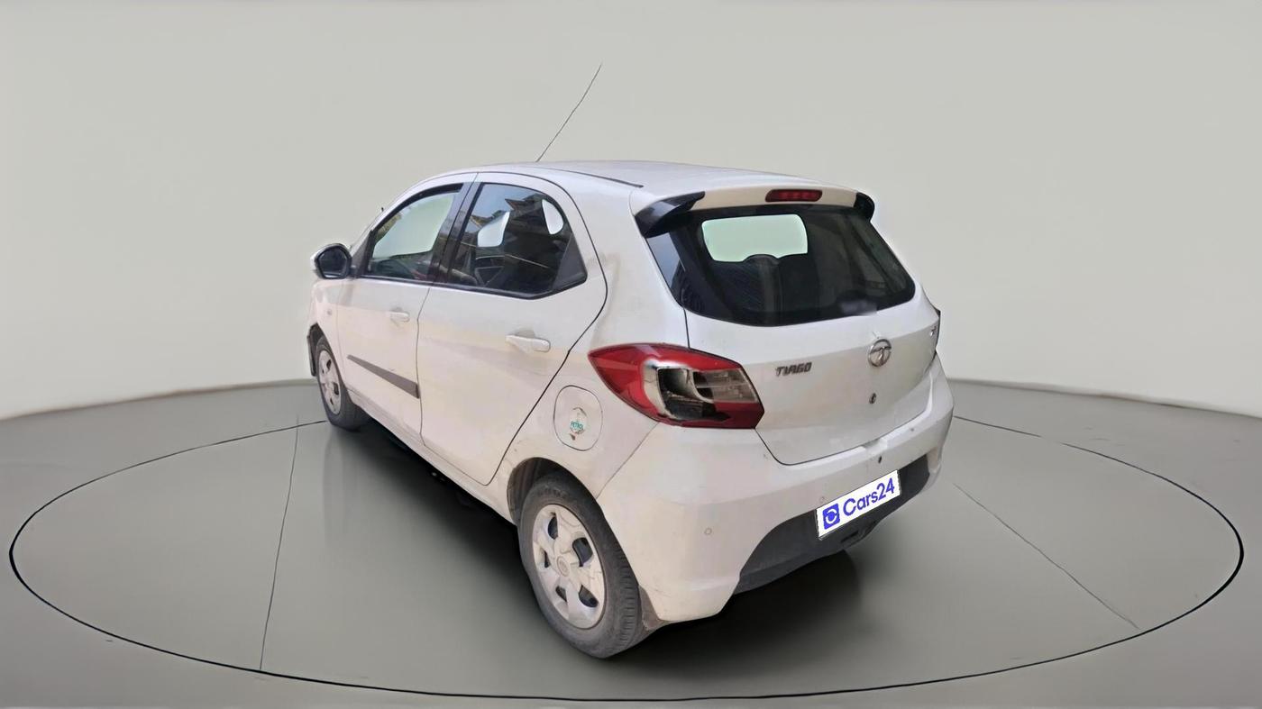 2016 Tata Tiago XT PETROL, Petrol, Manual, 47,904 km, exterior