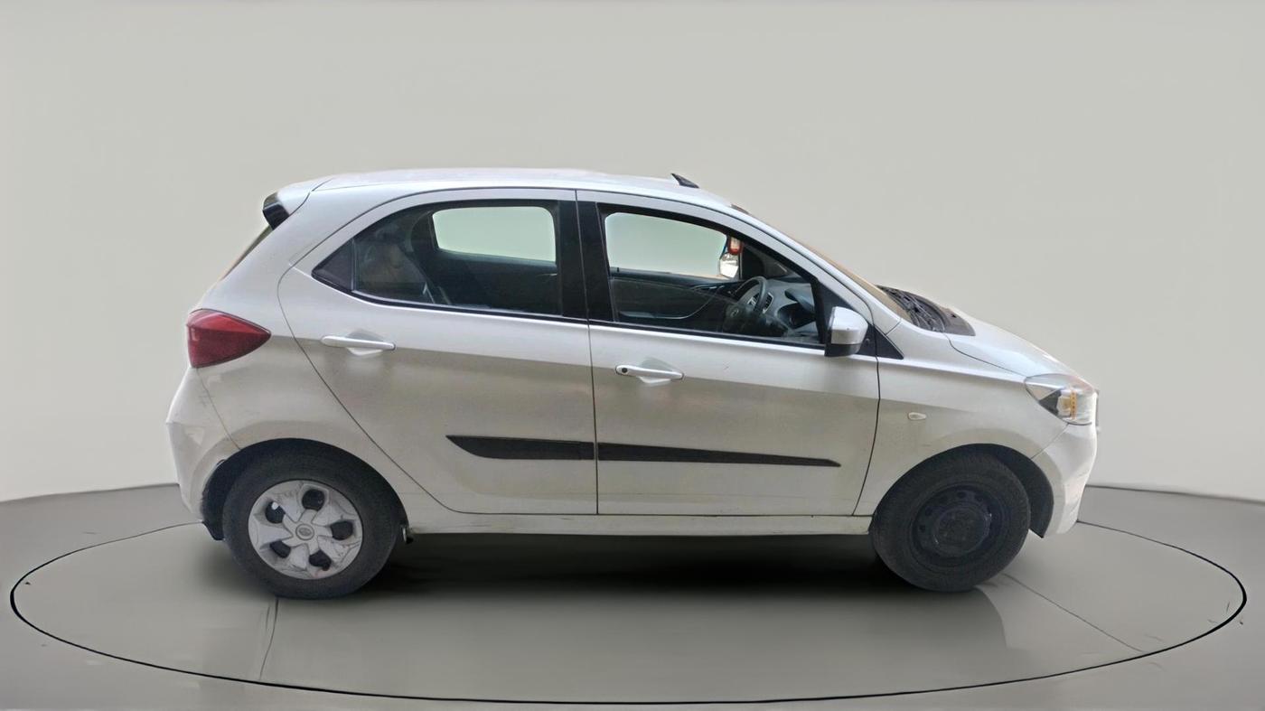 2016 Tata Tiago XT PETROL, Petrol, Manual, 47,904 km, exterior