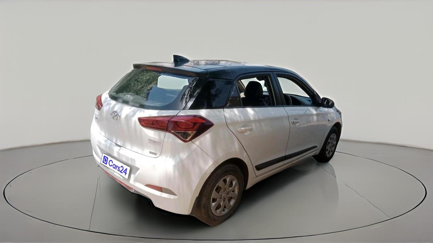 2016 Hyundai Elite i20 MAGNA 1.2, CNG, Manual, 1,22,360 km, exterior