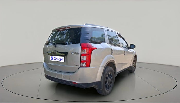 2015 Mahindra XUV500 W10, Diesel, Manual, 1,66,000 km, exterior