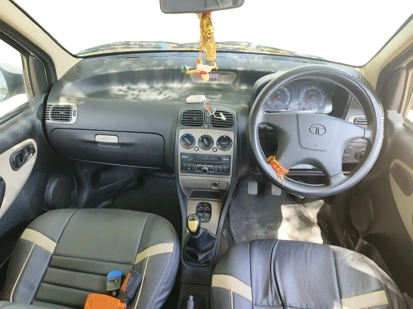 2016 Tata Indica EV2 LX, Diesel, Manual, 1,91,000 km, interior