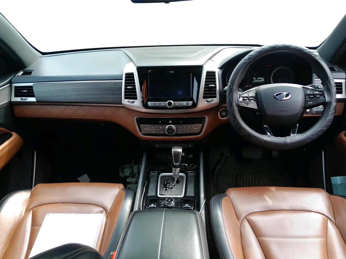 2021 Mahindra ALTURAS G4 4WD AT, Diesel, Automatic, 58,769 km, interior