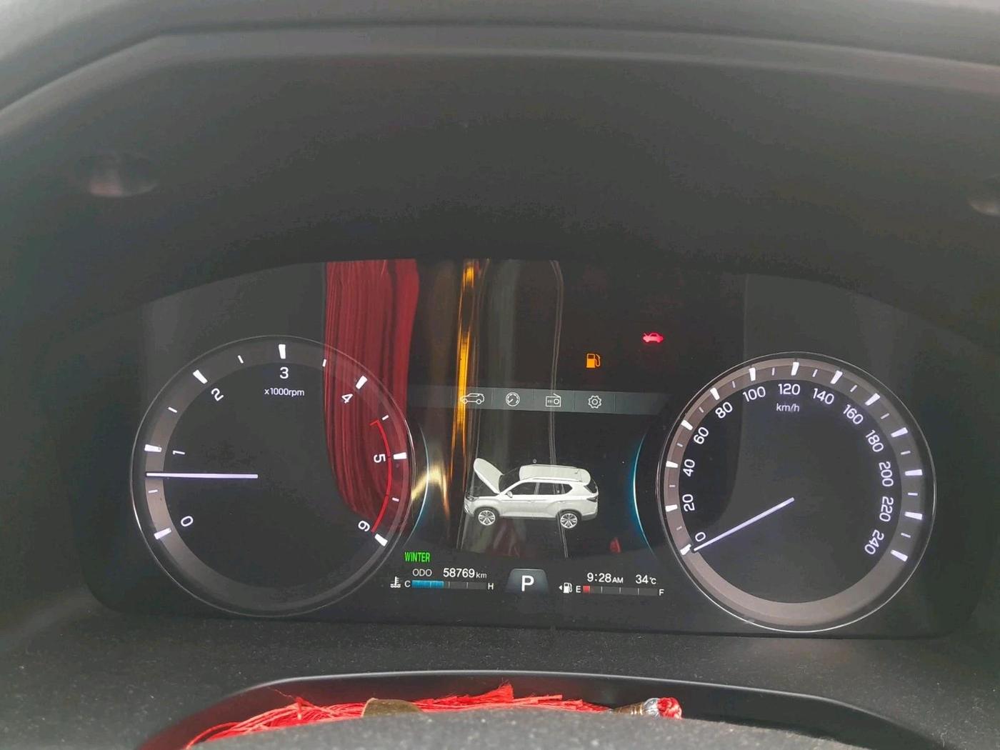 2021 Mahindra ALTURAS G4 4WD AT, Diesel, Automatic, 58,769 km, interior