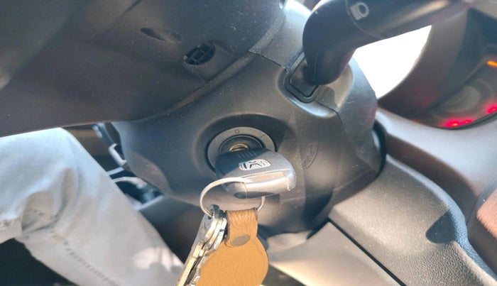 2013 Honda Amaze 1.2L I-VTEC S, Petrol, Manual, 93,336 km, interior