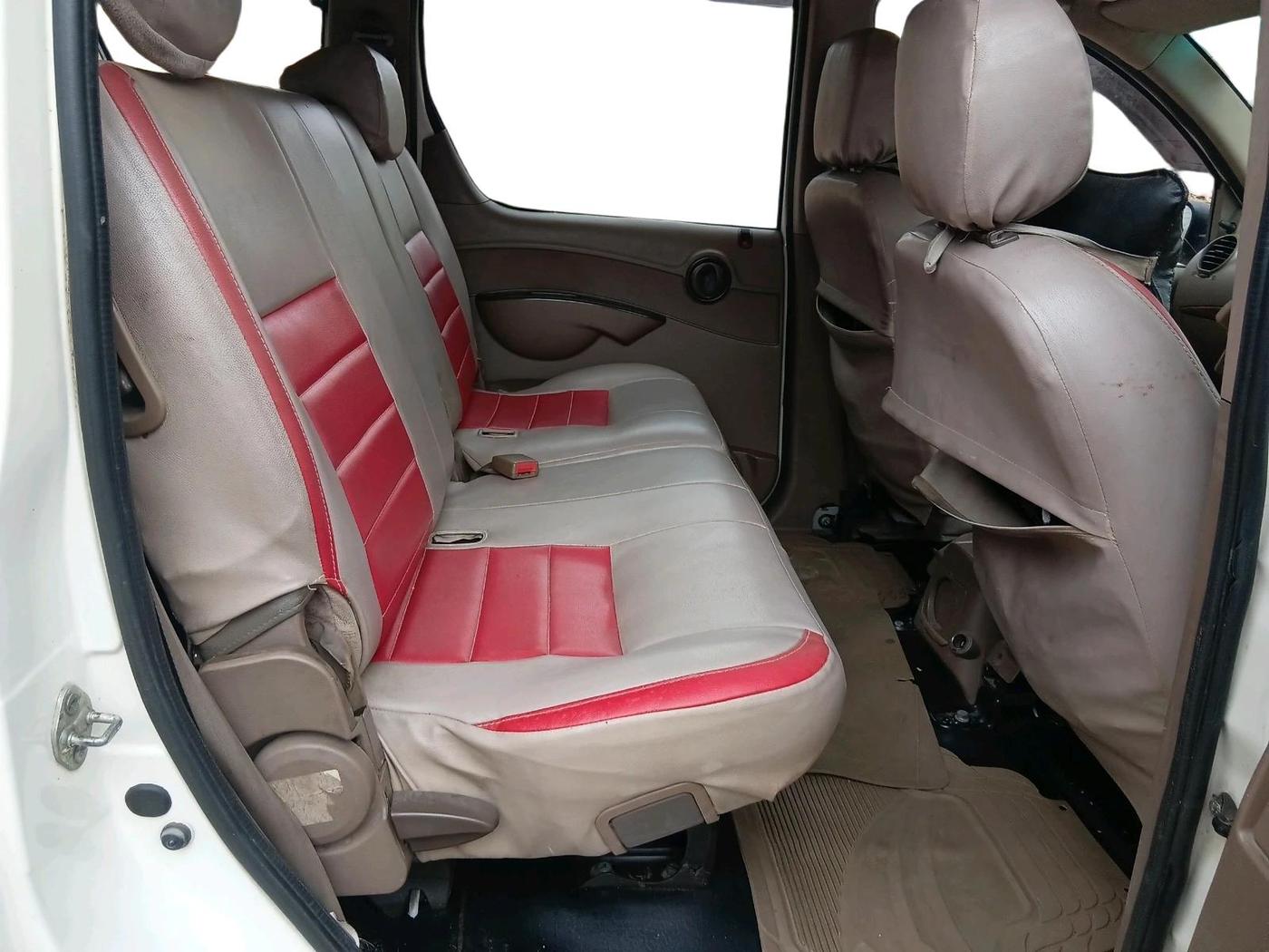 2012 Mahindra Xylo E4 BS-III, Diesel, Manual, 1,50,190 km, interior