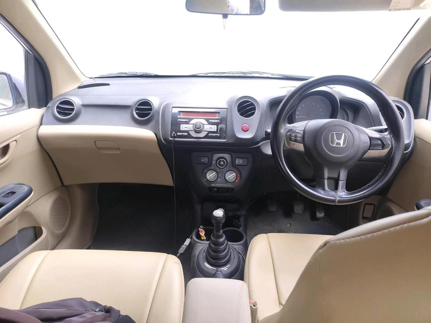 2016 Honda Brio S MT, Petrol, Manual, 76,565 km, interior