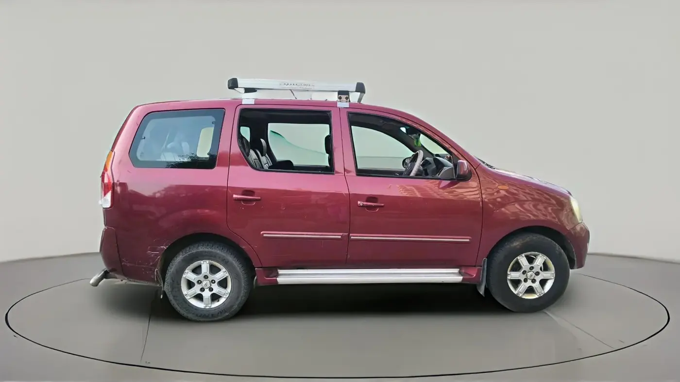 2010 Mahindra Xylo E8, Diesel, Manual, 1,29,221 km, exterior