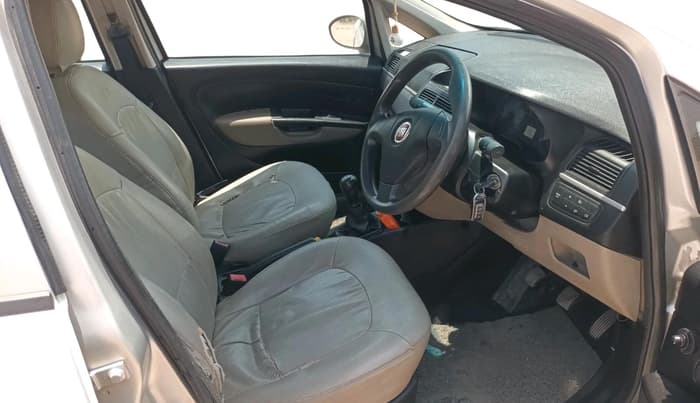 2011 Fiat Linea DYNAMIC 1.3, Diesel, Manual, 67,122 km, interior