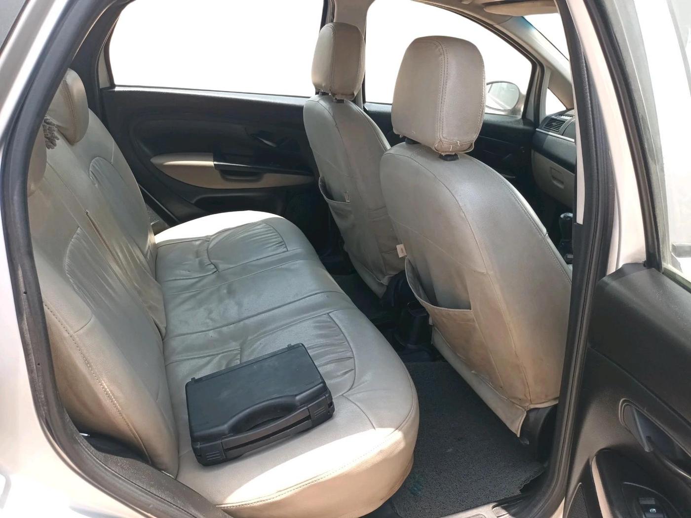 2011 Fiat Linea DYNAMIC 1.3, Diesel, Manual, 67,122 km, interior