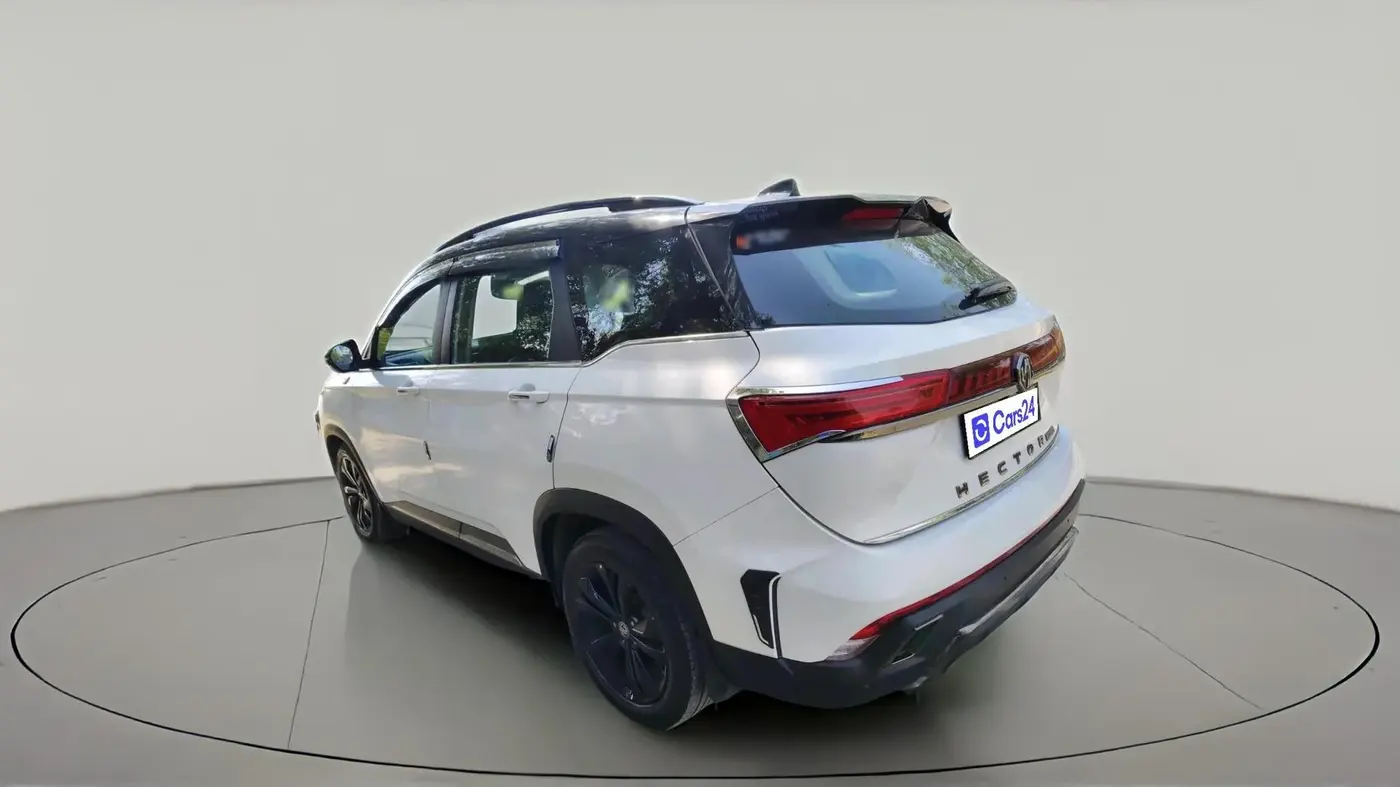 2024 MG HECTOR PLUS Sharp Pro Snowstorm 1.5 Turbo CVT 7 STR, Petrol, Automatic, 32,257 km, exterior