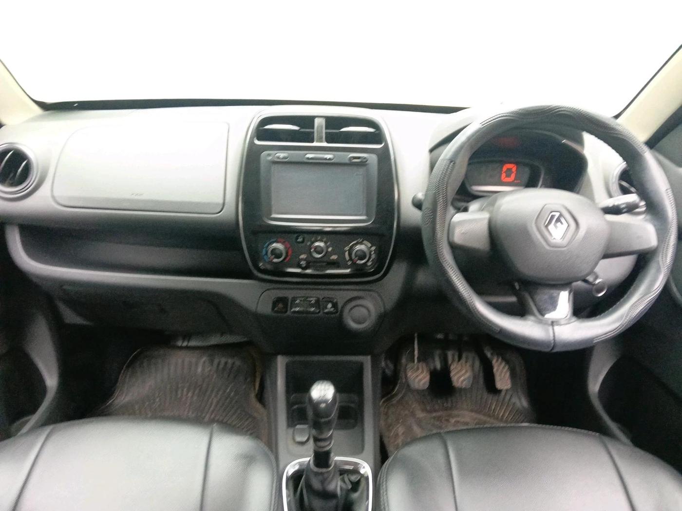2016 Renault Kwid RXT 0.8, Petrol, Manual, 1,22,000 km, interior