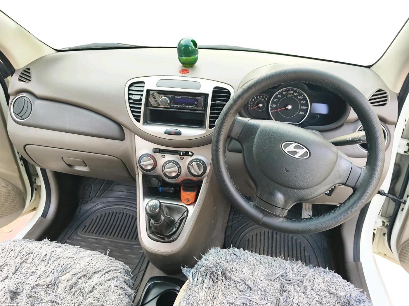 2012 Hyundai i10 MAGNA 1.1, Petrol, Manual, 74,381 km, interior