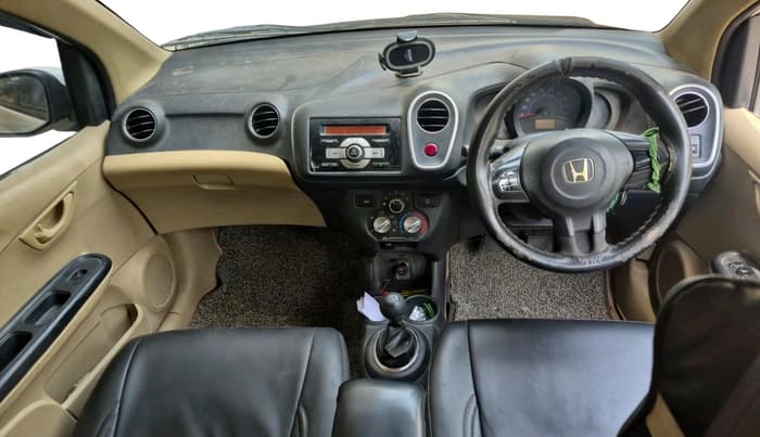 2015 Honda Mobilio 1.5L I-VTEC S, Petrol, Manual, 1,18,489 km, interior