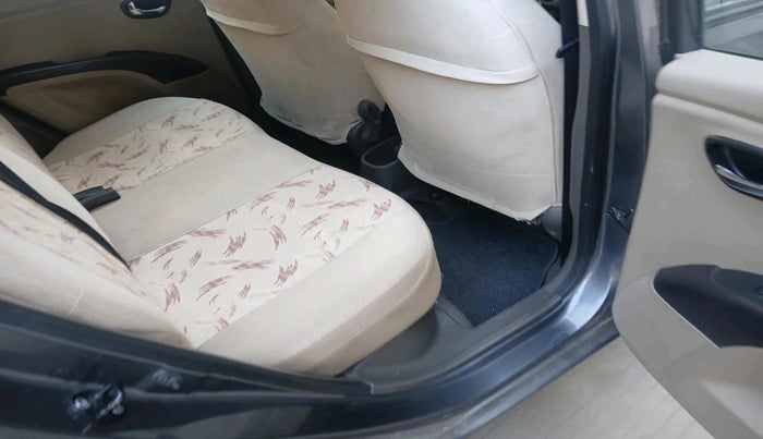 2011 Hyundai i10 MAGNA 1.1, Petrol, Manual, 13,790 km, interior